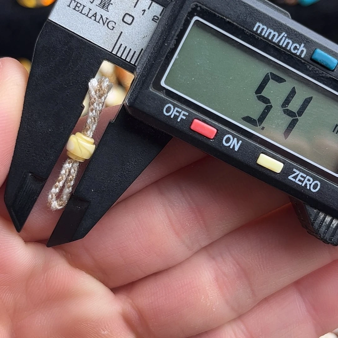 蜜蜡未镶嵌珠宝奇石线束