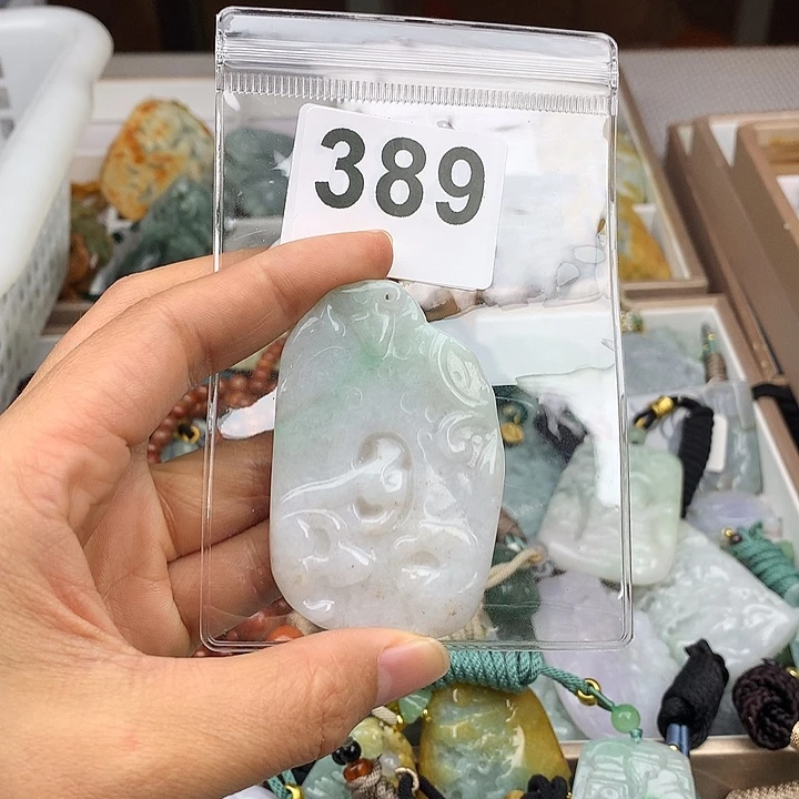 翡翠颈饰未镶嵌戒*翡翠