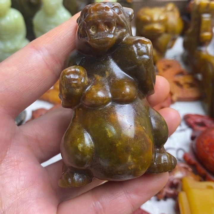 未镶嵌蛇纹石玉颈饰