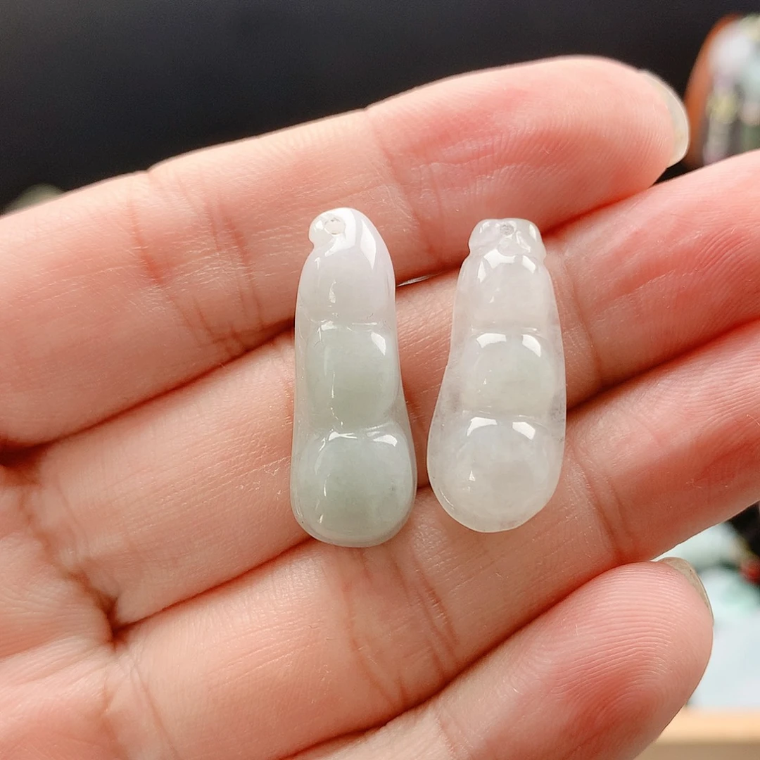 翡翠未镶嵌吊坠(不含链)25福豆