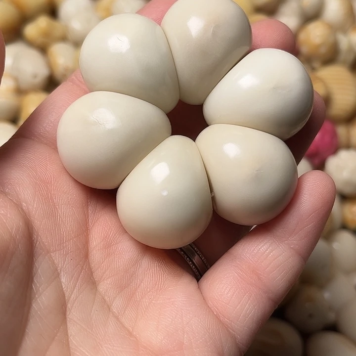 菩提根/象牙果吊坠微瑕疵蒜瓣手捻