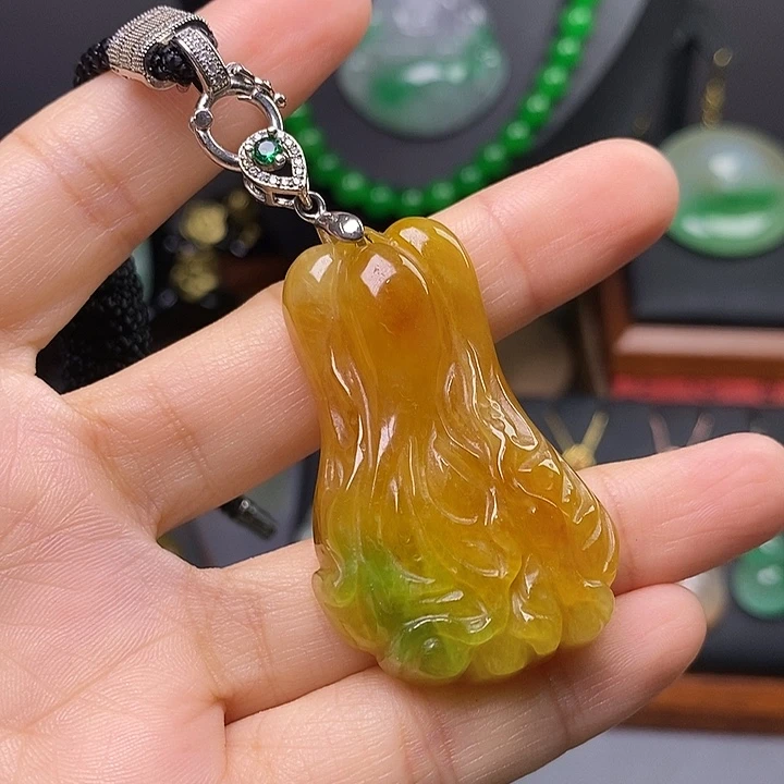 吊坠(赠链)未镶嵌翡翠