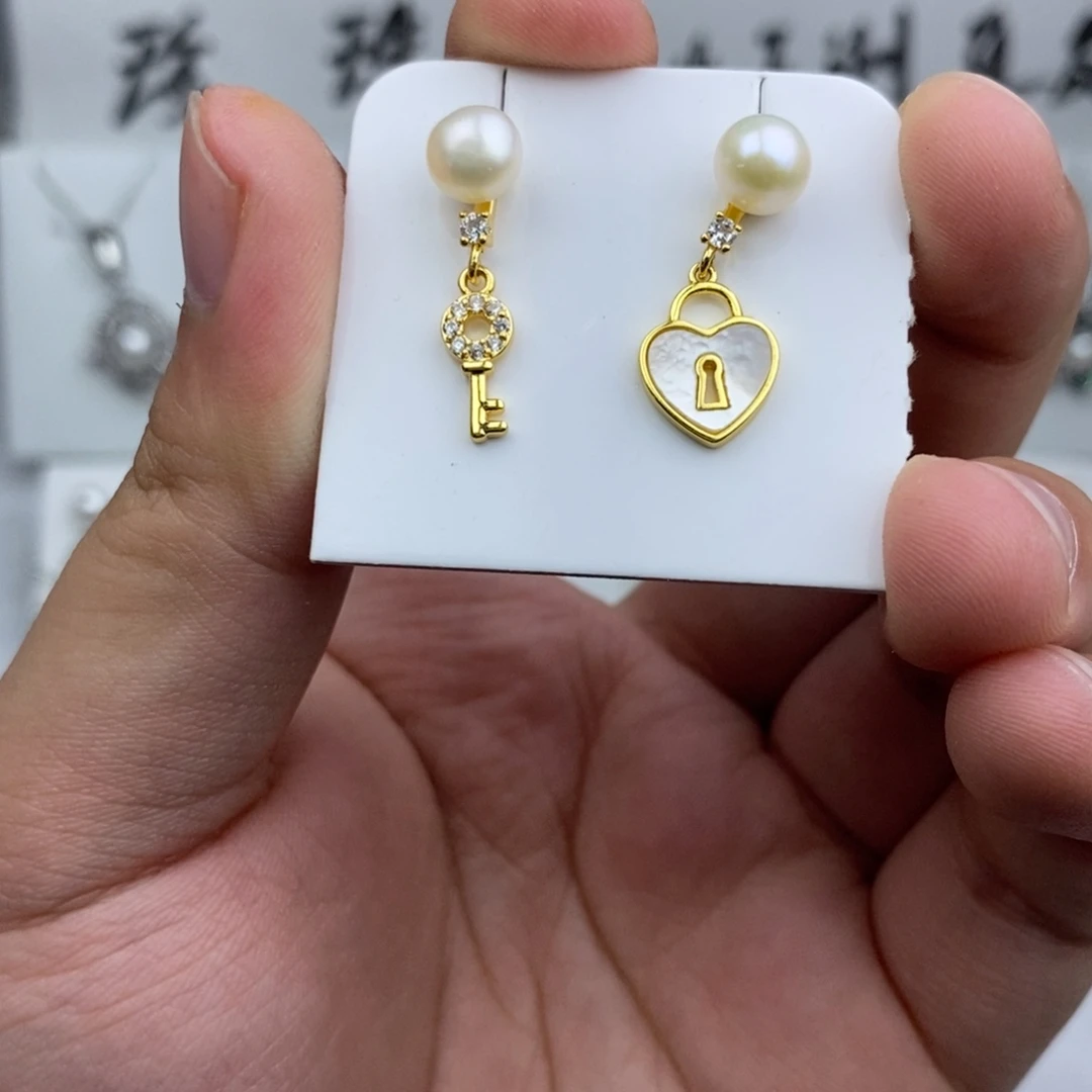 未镶嵌淡水珍珠耳饰