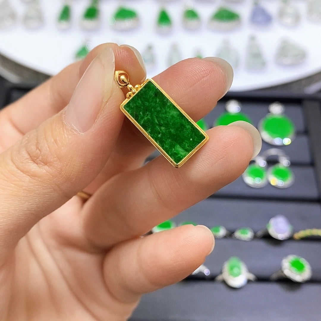 翡翠18K金镶嵌吊坠(不含链)