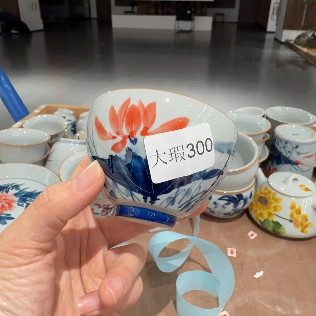 釉下手绘茶具微瑕