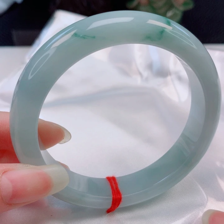 翡翠未镶嵌手镯57圈