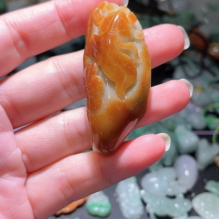 颈饰未镶嵌翡翠天