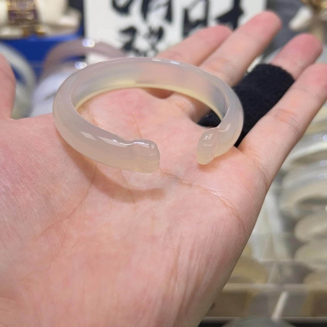 手镯玛瑙/玉髓未镶嵌