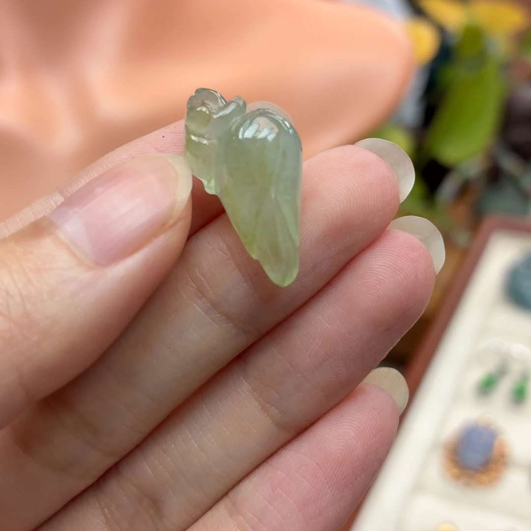 翡翠未镶嵌颈饰吊坠