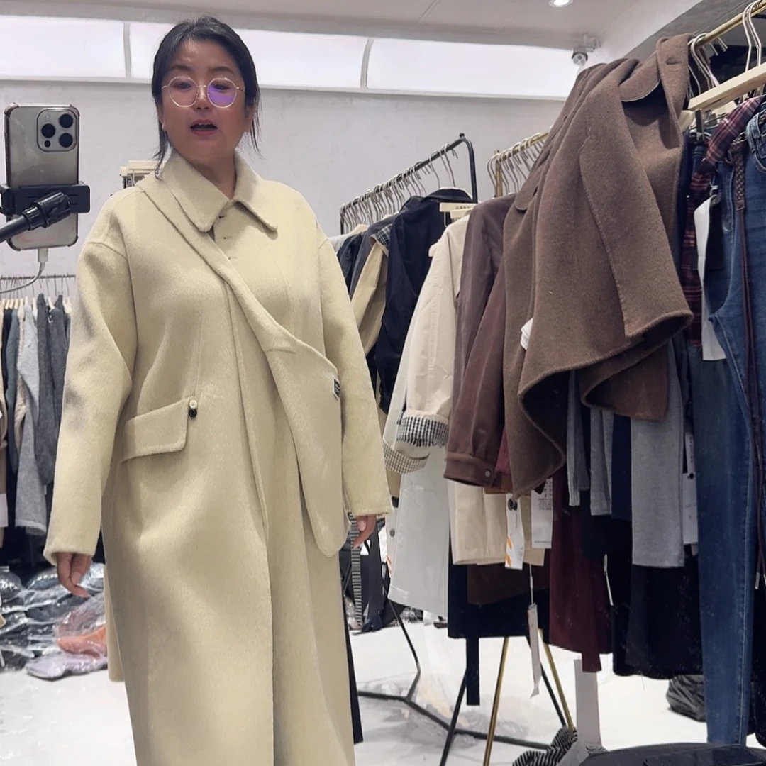带包包大衣140斤之内