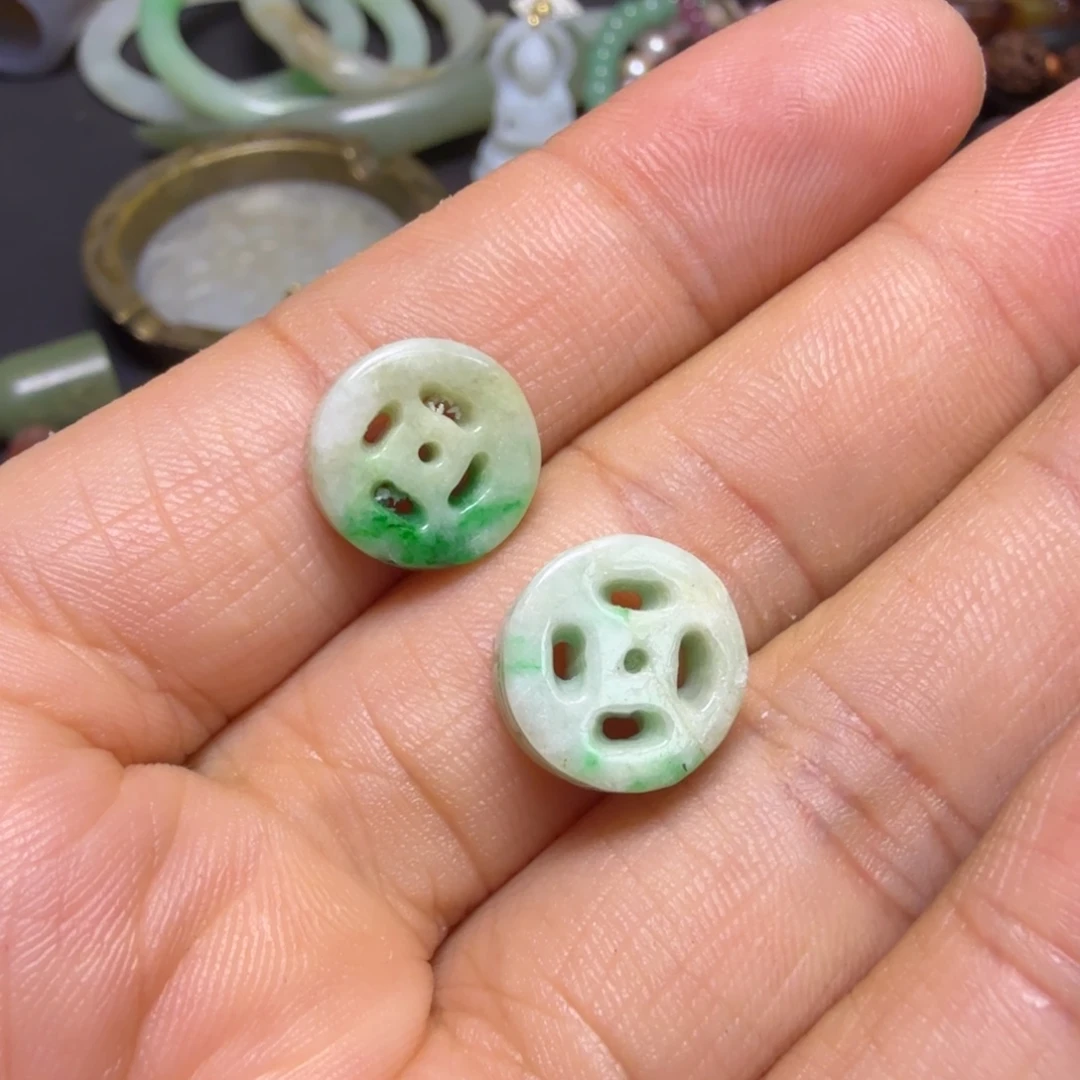 翡翠未镶嵌颈饰吊坠
