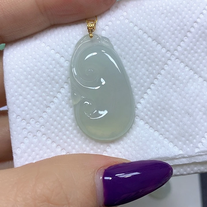 翡翠未镶嵌颈饰挂件