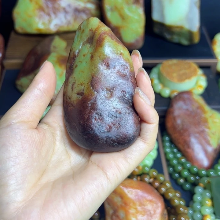 和田玉（糖玉）未镶嵌珠宝奇石顺*