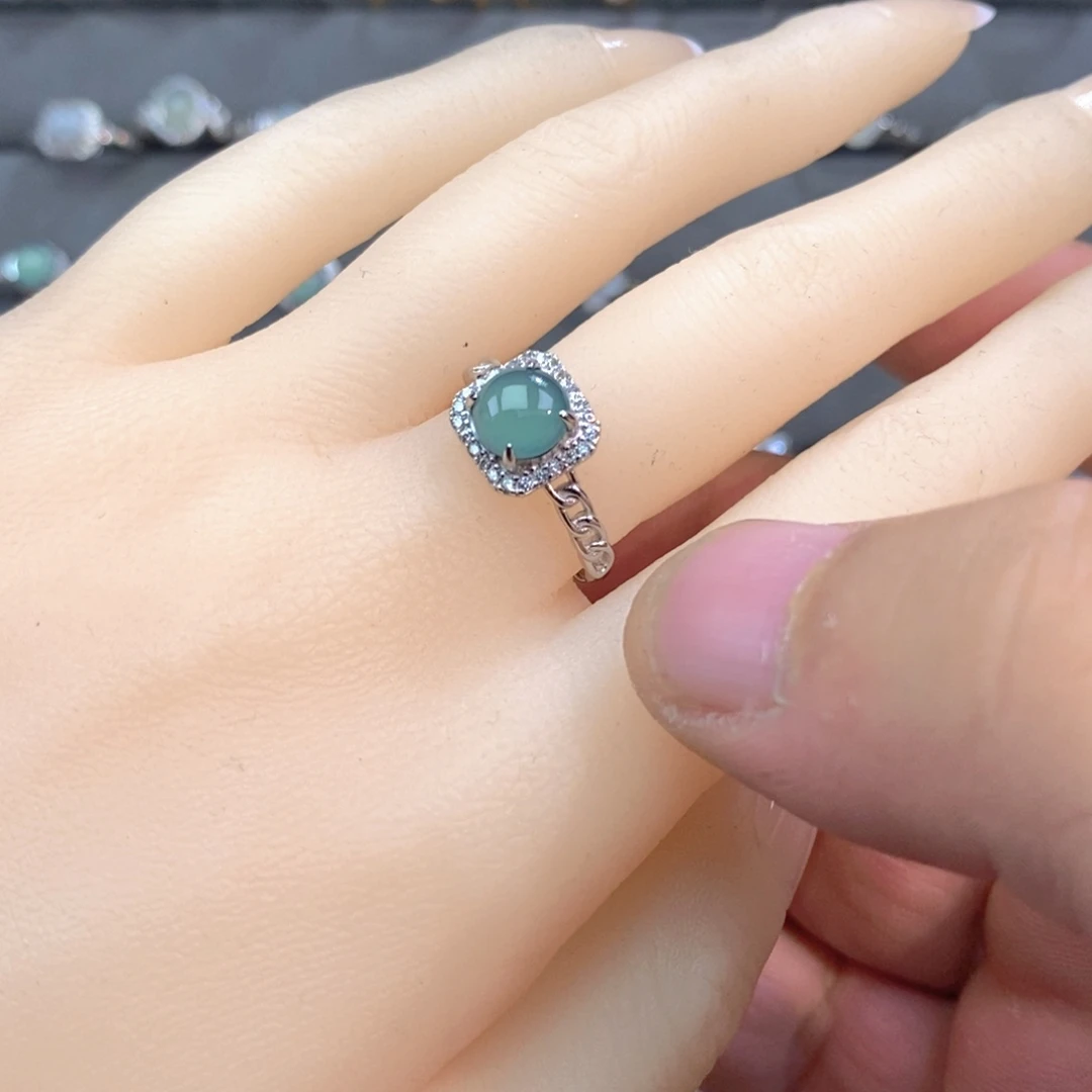 翡翠未镶嵌戒指翡翠