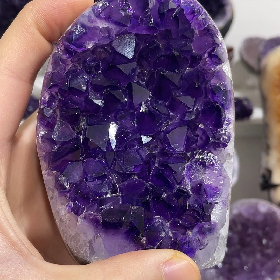 未镶嵌水晶大型摆件（非配饰）