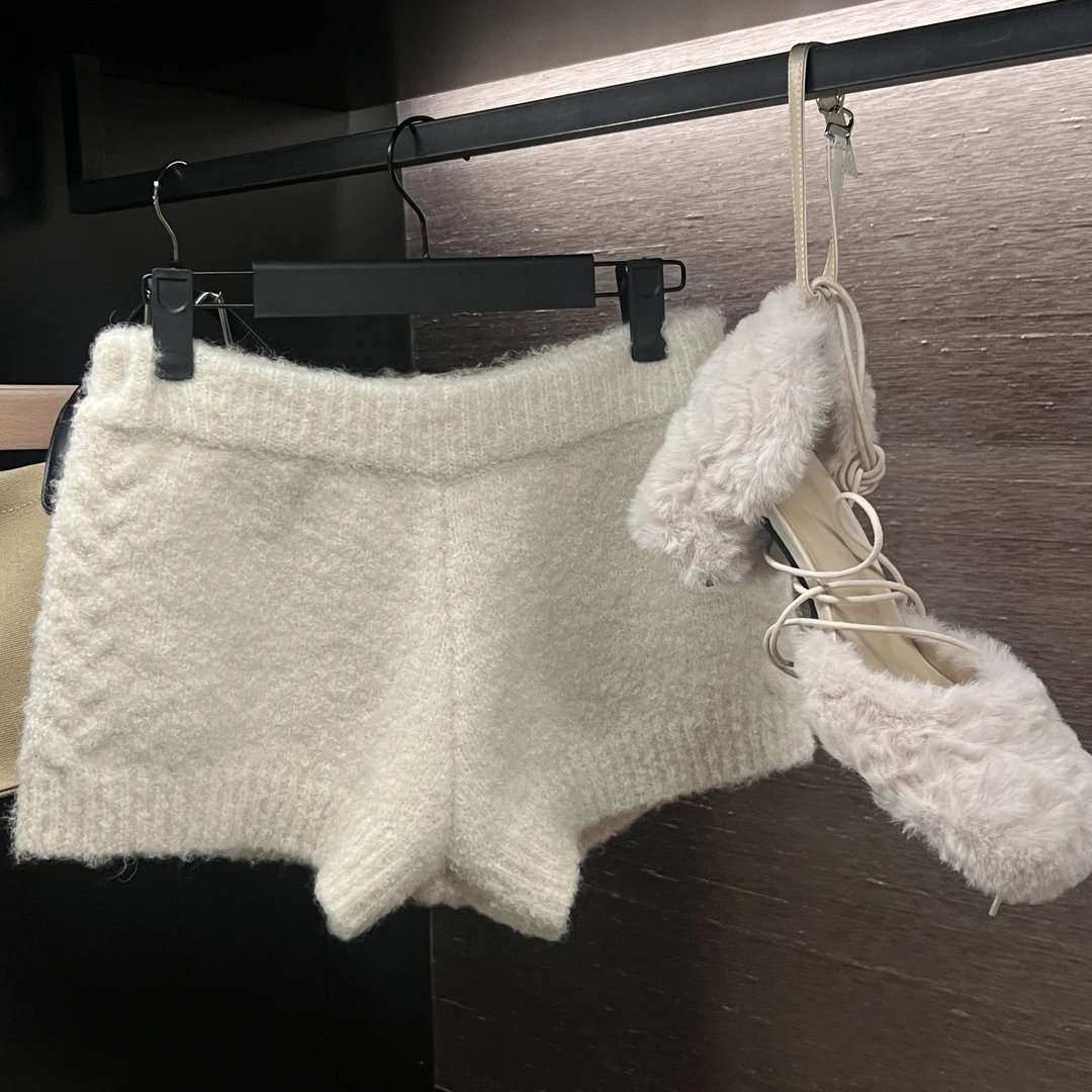 【Ayobe】【韩模曲线】巨巨巨！好搭冬季短裤软糯舒适白色短裤2024新款