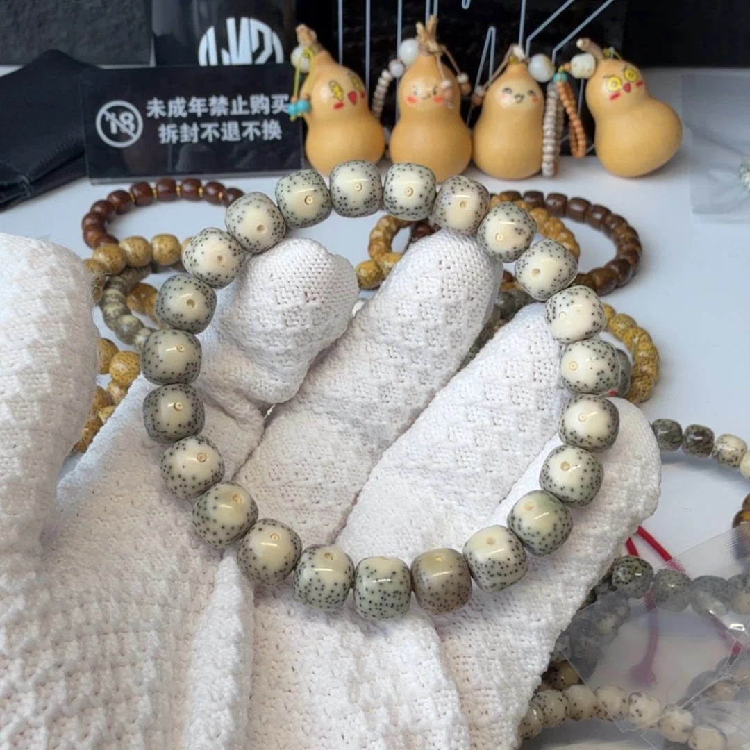星月菩提手串10 石玉绿包白黄金瞳 未高抛看好再拍