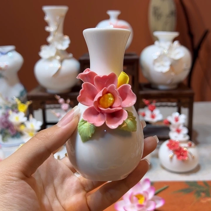 手工精致陶瓷摆件手工精致陶瓷摆件