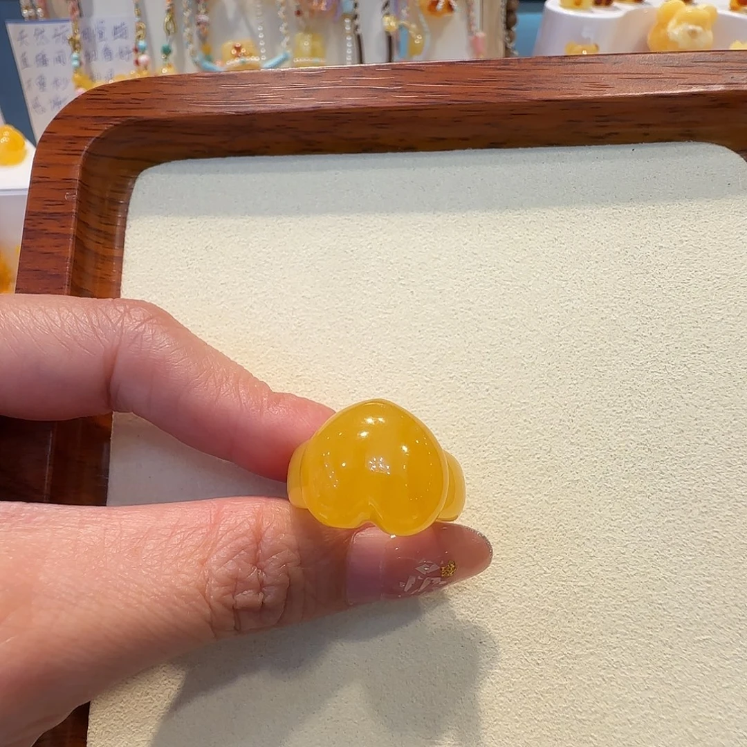 琥珀未镶嵌珠宝奇石