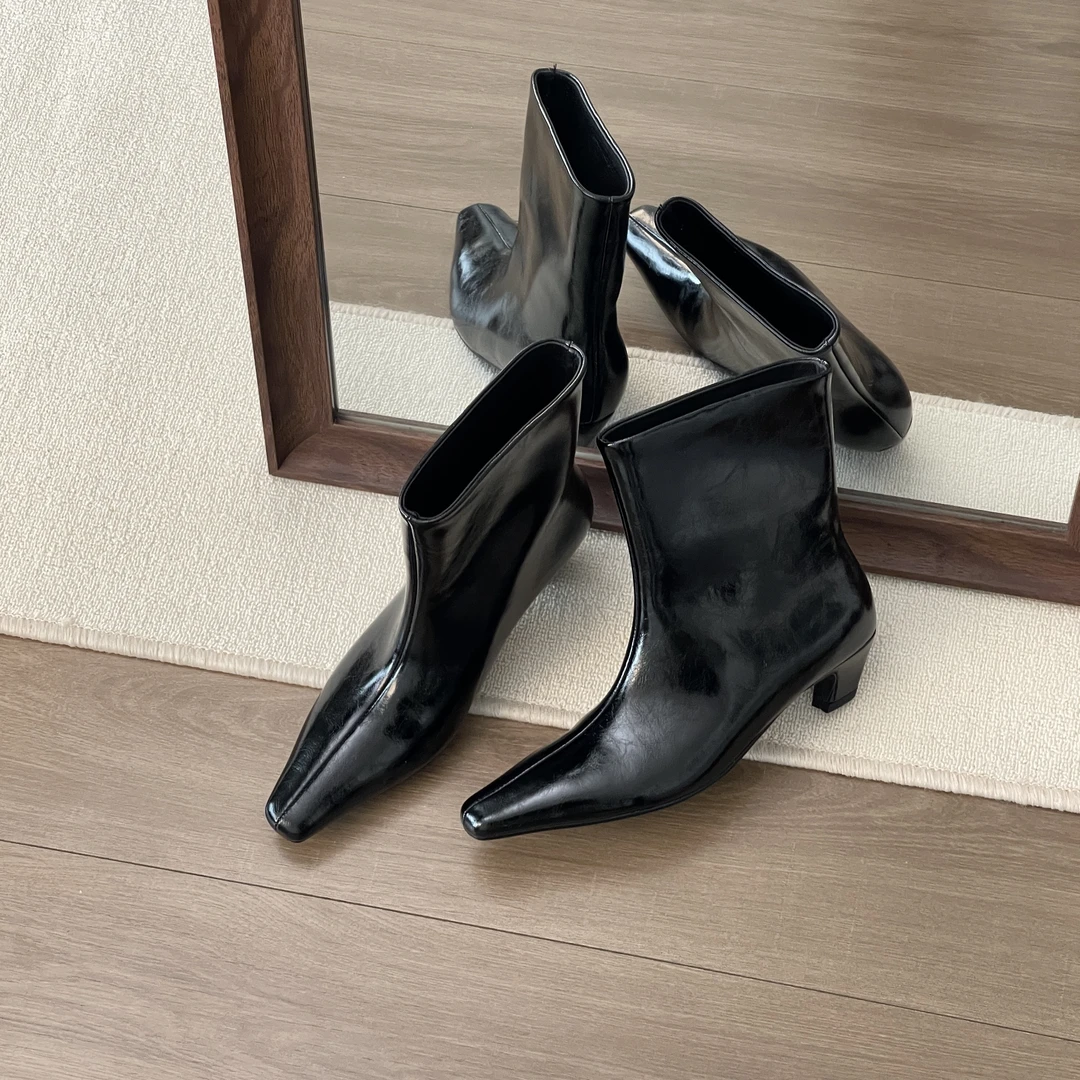 HUSSLOVE 马油牛皮·跟高4CM·时尚法式气质小方头中跟宽筒靴短靴