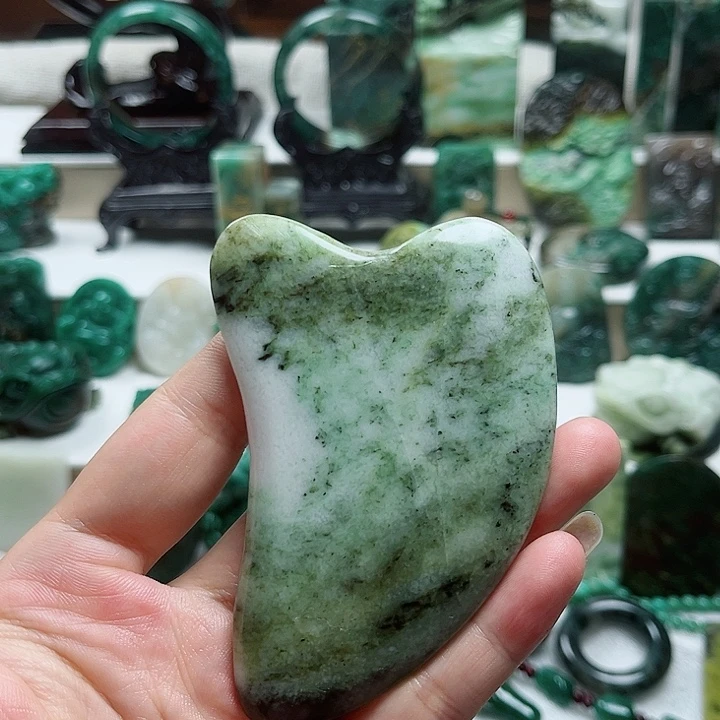 独山玉未镶嵌吊坠