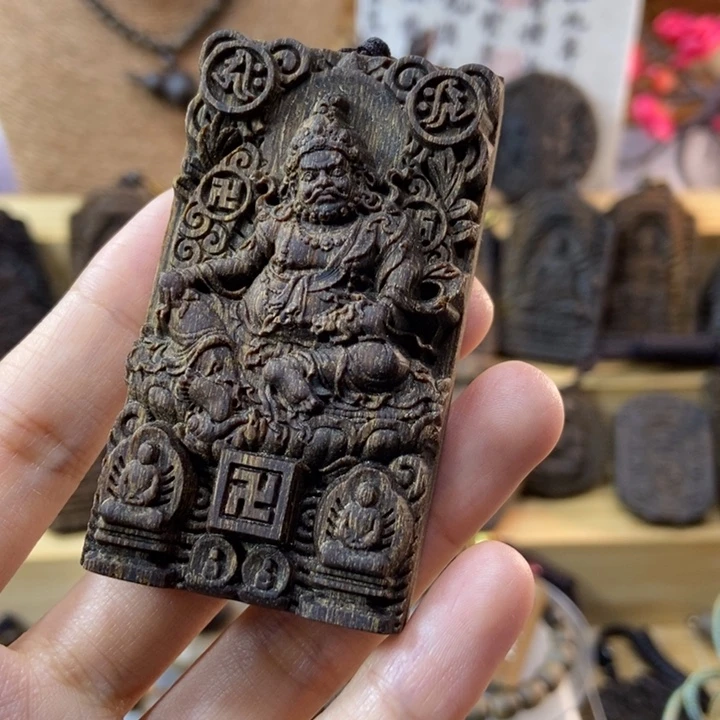 木研****荐芽庄绿奇楠黄财神牌