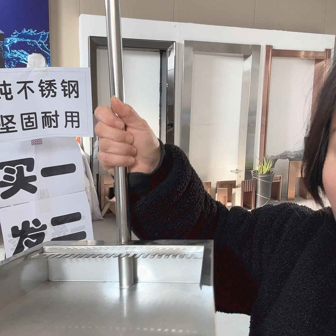 金属拍一发二，前28带齿梳不带齿梳各一把，不锈钢垃圾铲