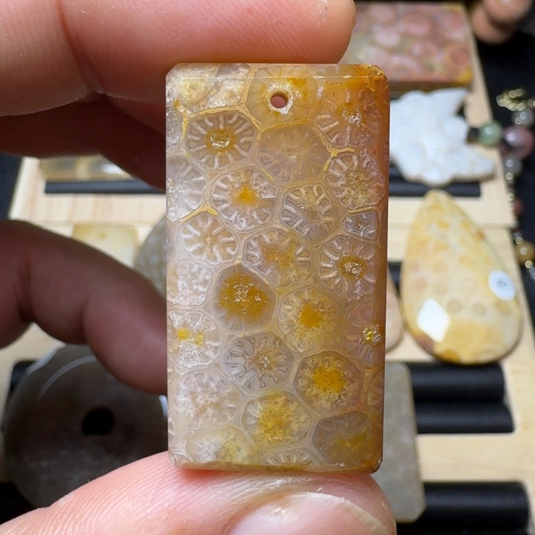 硅化玉未镶嵌纯天然色有机玉石保真色