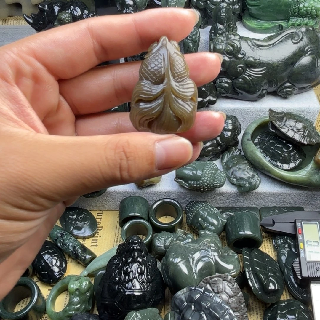 和田玉（糖玉）未镶嵌颈饰