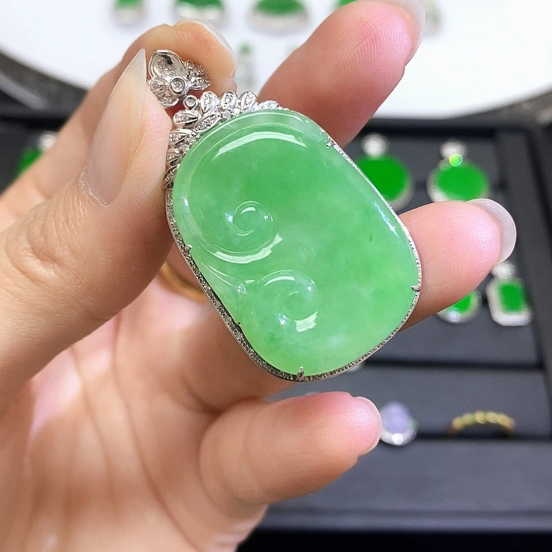 翡翠18K金镶嵌吊坠(不含链)