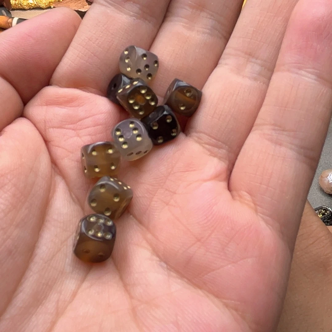 玛瑙/玉髓1合金珠改小筛子一颗随机发