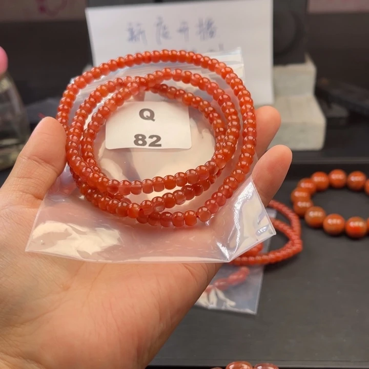 未镶嵌多样性发货默认微瑕44.8克南红玛瑙千**凝