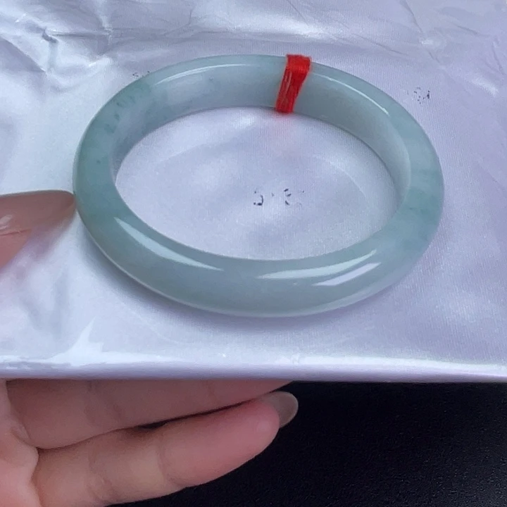 翡翠未镶嵌手镯53.5圈贵妃