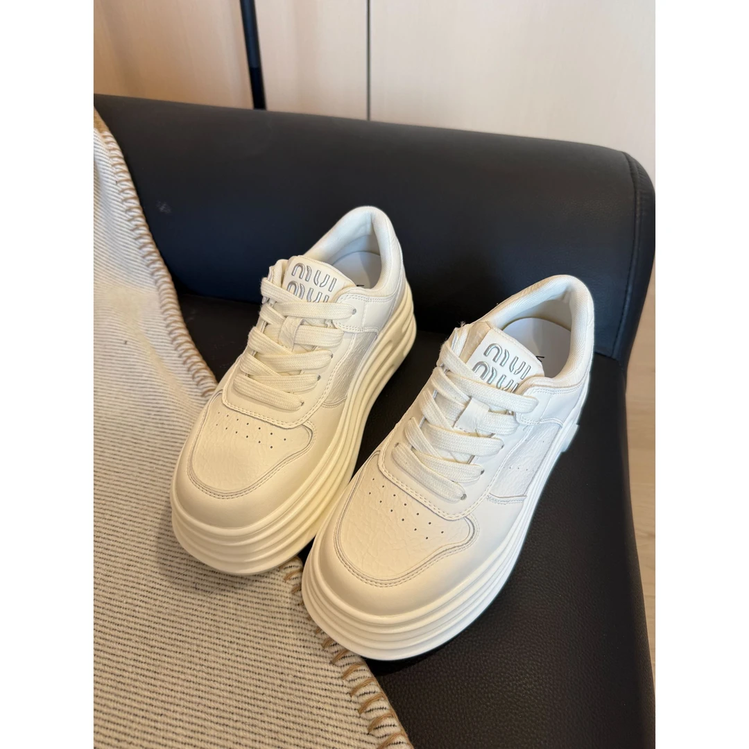 二姐的宝藏2025新款休闲厚底小白鞋百搭松糕运动鞋#25002