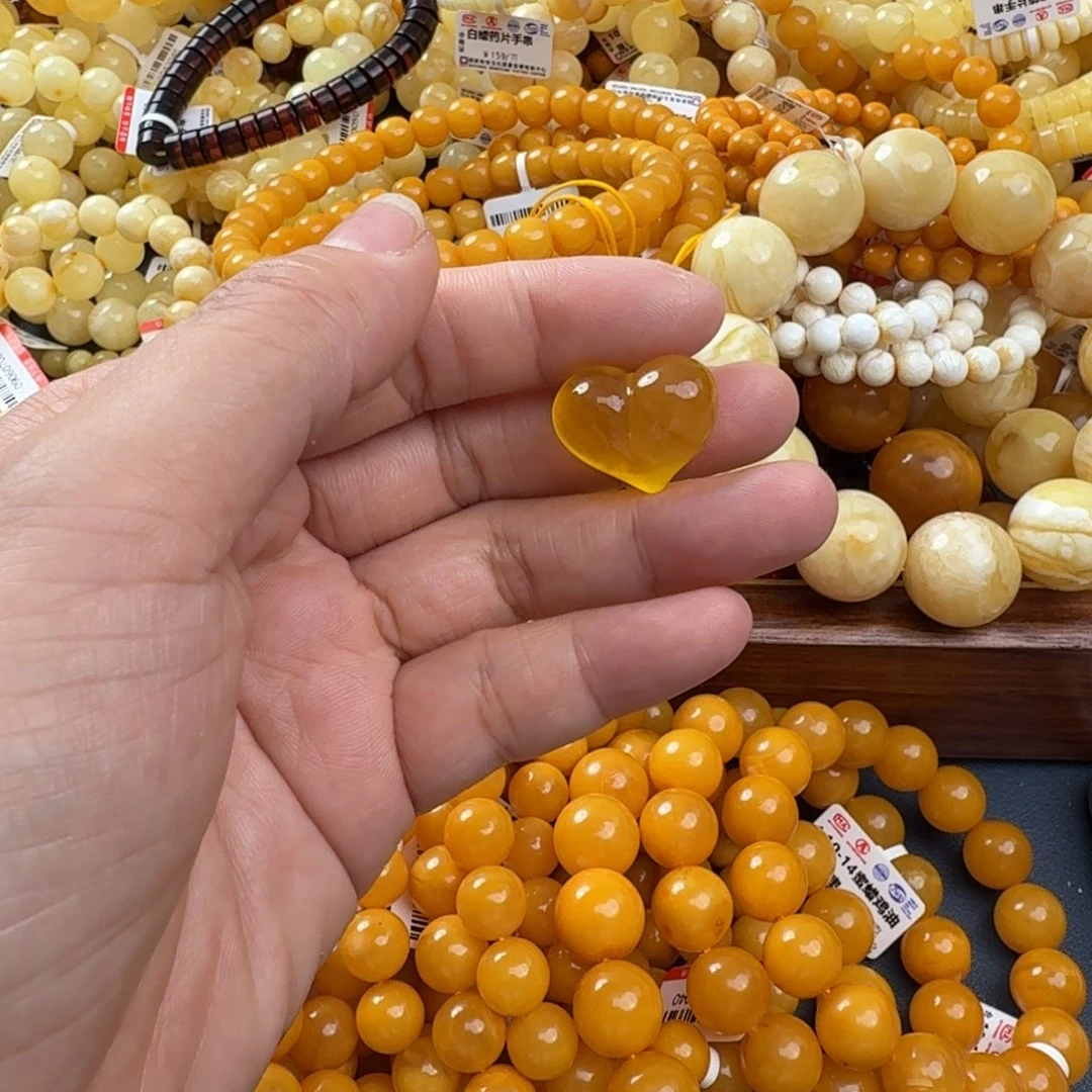琥珀未镶嵌珠宝奇石