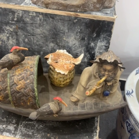 陶瓷精工摆件！！！！！有点瑕