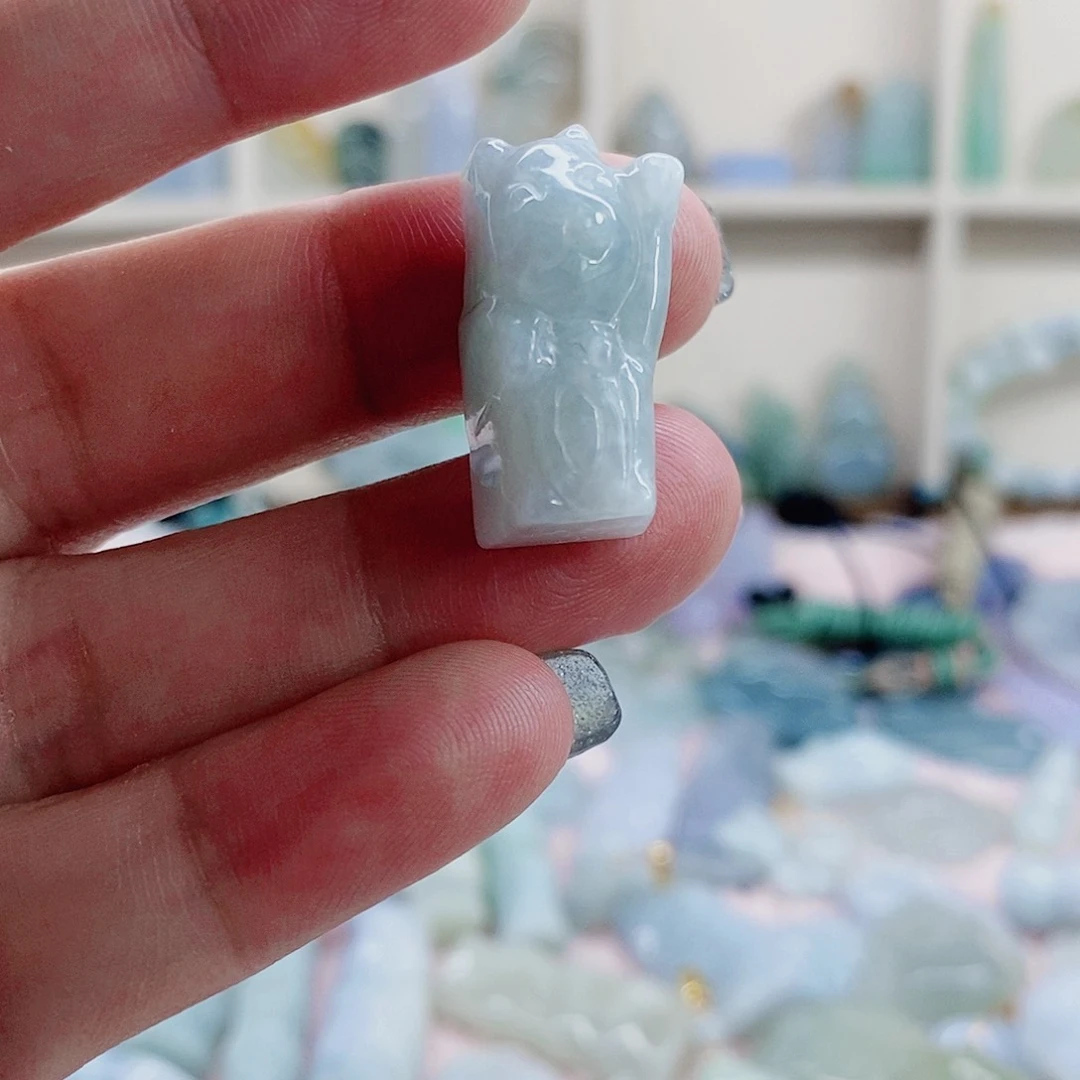 颈饰未镶嵌翡翠天然