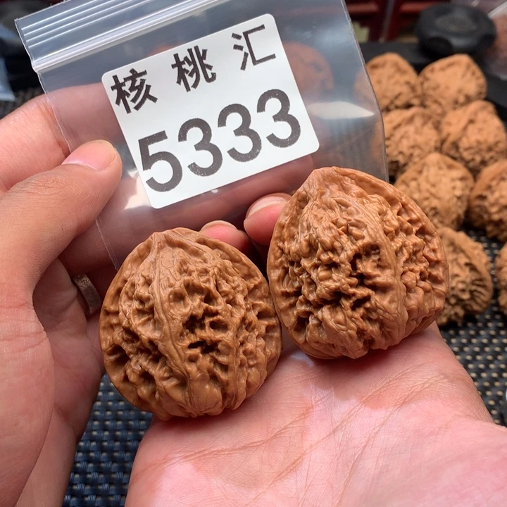 文玩核桃吊坠凤凰台