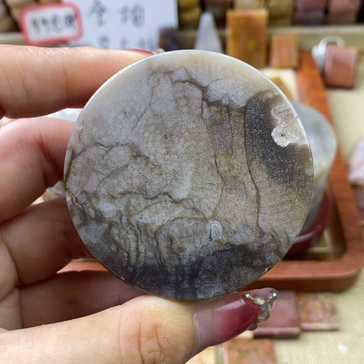 石英岩玉合金颈饰