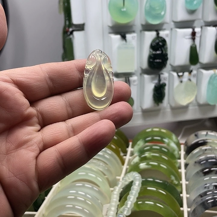 蛇纹石玉合金颈饰