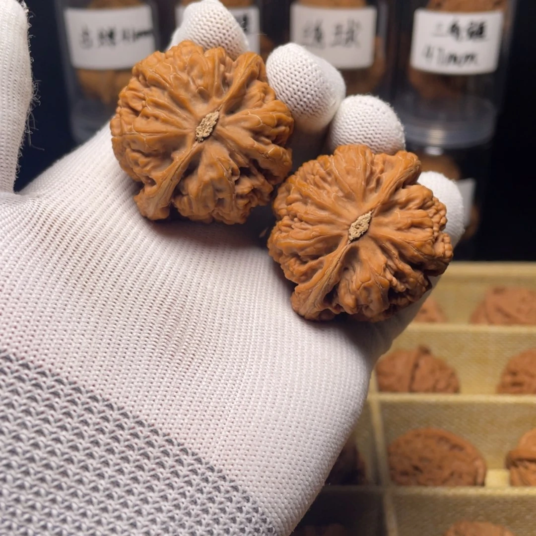 我***缘吊坠文玩核桃47大粗筋