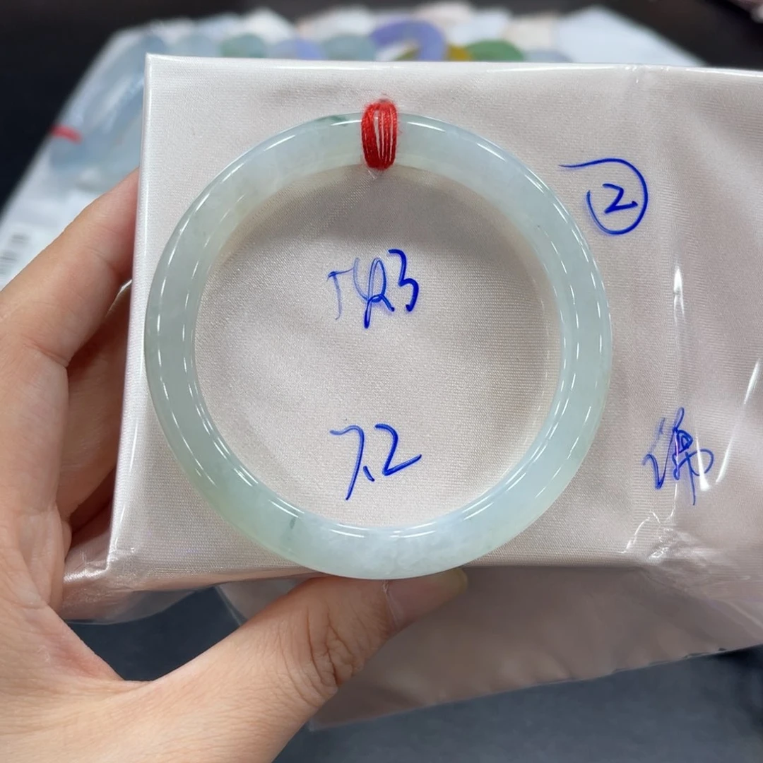 未镶嵌手镯翡翠翡翠