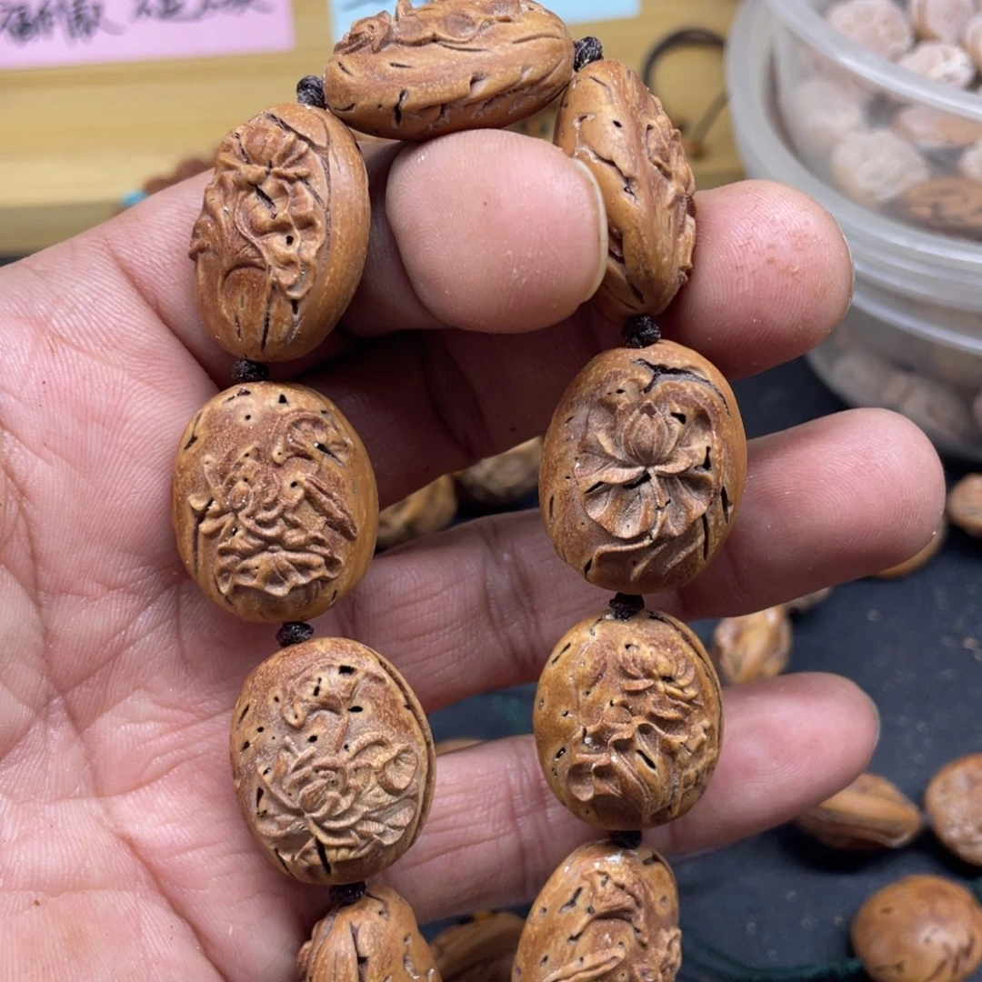 桃核雕刻荷花手串