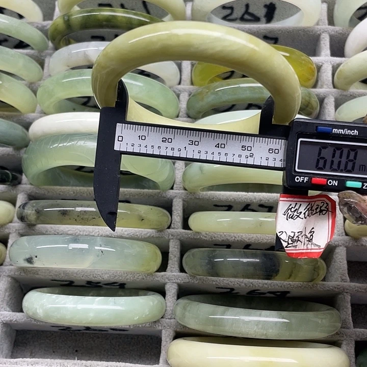 蛇纹石玉未镶嵌手镯278