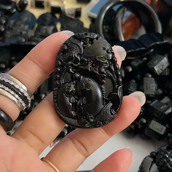 颈饰未镶嵌翡翠墨翠荷叶鱼