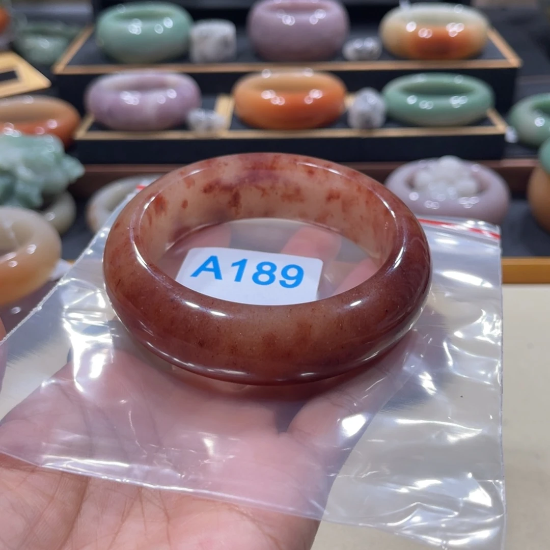 未镶嵌手镯石英岩玉