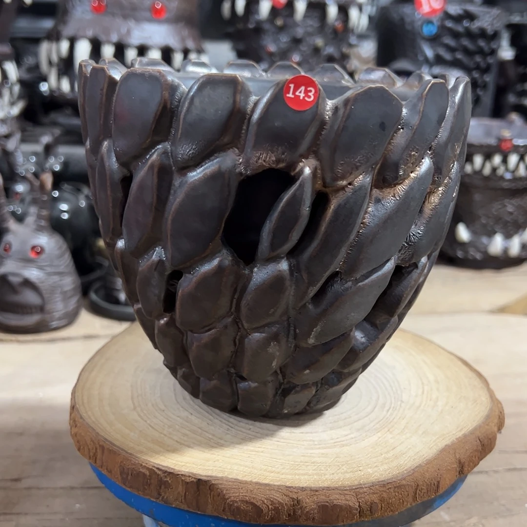 143号，有个洞，双层镂空，内口11外高13