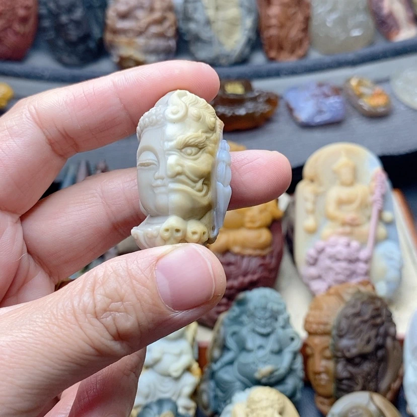 【闪购商品】定制石英质玉吊坠未镶嵌