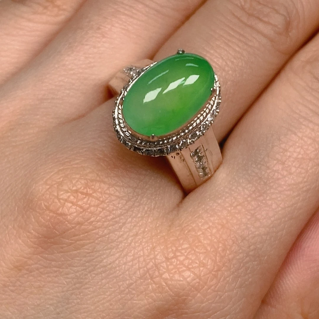 翡翠戒指未镶嵌翡翠