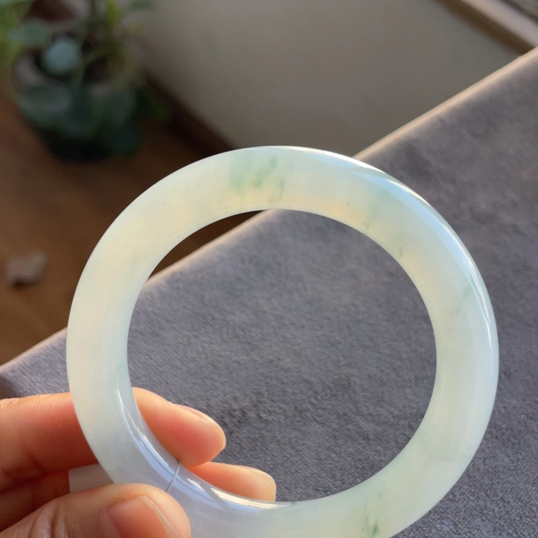 翡翠未镶嵌手镯糯冰起胶